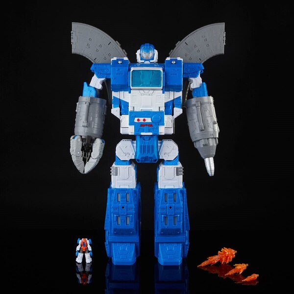 Transformers Generations Selects Titan Class Guardian Robot Lunar Tread  (8 of 39)